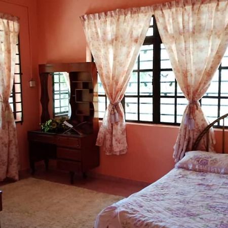 Homestay Zahra Sri Bayu Cherang Ruku Exterior photo