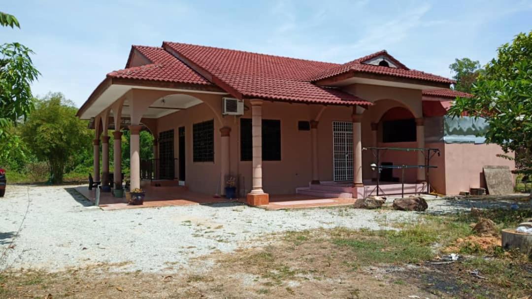 Homestay Zahra Sri Bayu Cherang Ruku Exterior photo