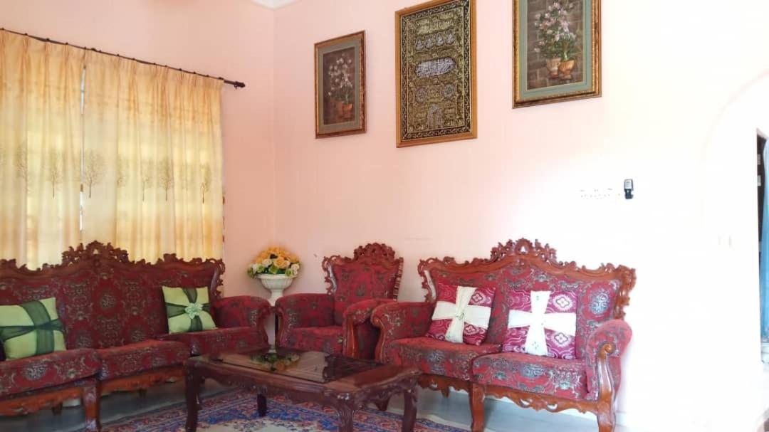 Homestay Zahra Sri Bayu Cherang Ruku Exterior photo